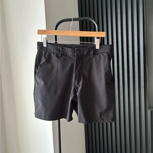 Lululemon Men's Black Shorts - Size 30 / 5” inseam